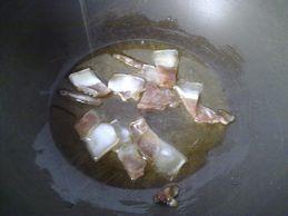 腊肉炒红菜苔的做法步骤3