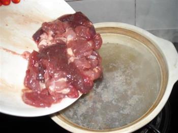 枸杞猪肝瘦肉汤的做法图解6