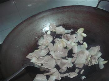 芹菜回锅肉的做法步骤5