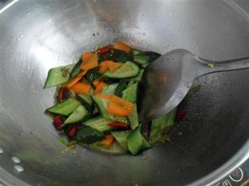 黄瓜炒猪肝的做法步骤5