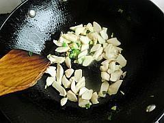 蚝油莴笋炒鸡腿菇的做法图解6