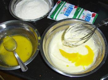 黄金奶香椰丝球的做法步骤3
