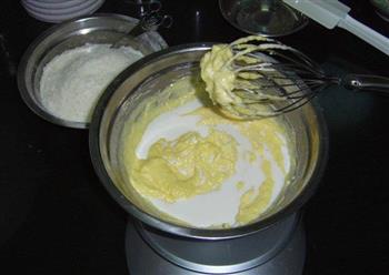 黄金奶香椰丝球的做法步骤4