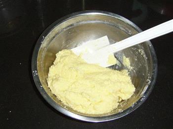 黄金奶香椰丝球的做法步骤5