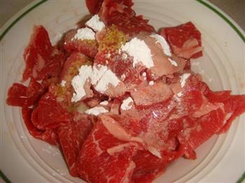 西红柿炒牛肉片的做法步骤2