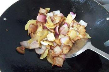 土豆洋葱炒腊肉的做法步骤9