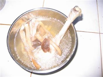 茶树菇炖鸡汤的做法步骤4