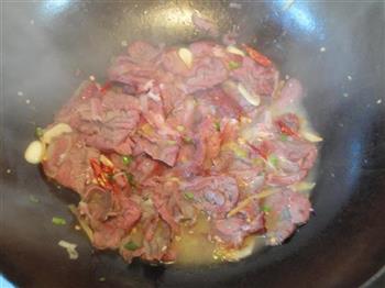 青椒炒牛腱子肉的做法步骤7