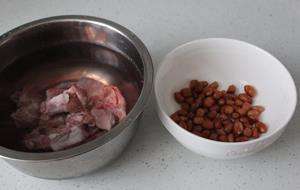 花生豆豉蒸排骨的做法步骤1