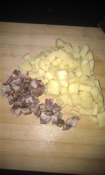 土豆香肠焖饭的做法步骤2