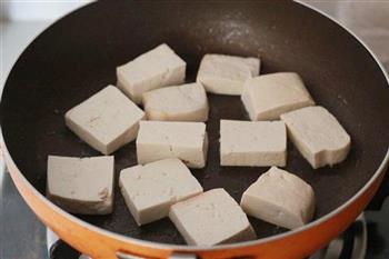 桃仁木耳豆腐煲的做法步骤5
