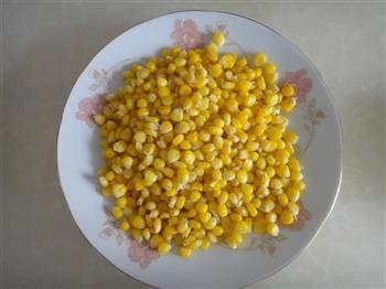 金沙玉米粒的做法步骤1