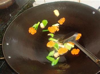 鹅肠带炒椰菜花的做法步骤2