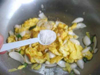 百合炒鸡蛋的做法步骤9