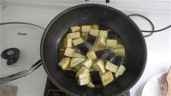 土豆炖茄子的做法步骤8