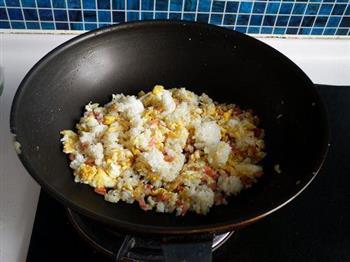 榄菜火腿蛋炒饭的做法步骤6