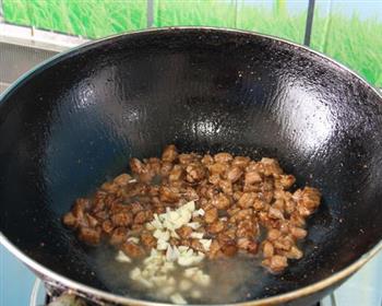 豌豆炒牛肉粒的做法步骤9