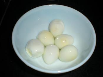 桂圆鹌鹑蛋的做法图解2
