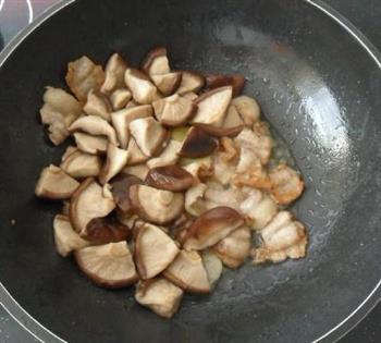 香菇炒肉的做法步骤8