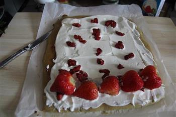 抹茶草莓蛋糕卷的做法步骤9