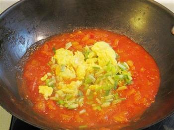 姬菇西红柿炒鸡蛋的做法步骤10
