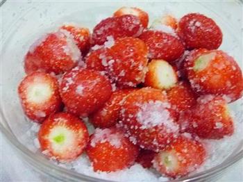 草莓大果粒果酱的做法步骤2