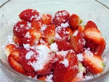 草莓大果粒果酱的做法步骤3