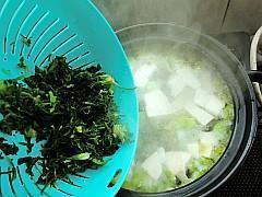 荠菜蚕豆豆腐羹的做法步骤10
