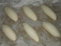 橄榄形香酥面包的做法图解5