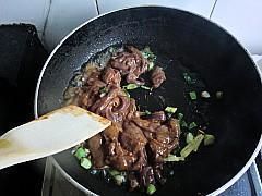 芹菜炒猪肝的做法步骤5