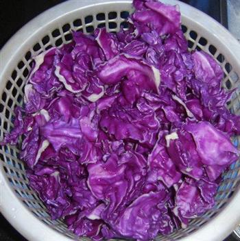 牛肉酱手撕紫甘蓝的做法步骤2