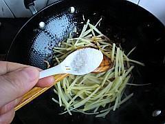 土豆洋葱炒肉丝的做法图解7