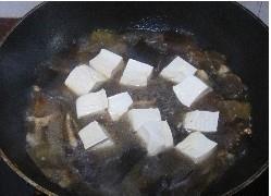 蛤蜊豆腐海带汤煲的做法步骤6