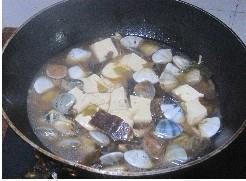 蛤蜊豆腐海带汤煲的做法步骤7