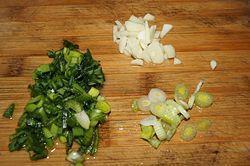 凉拌金针菇黄花菜的做法步骤3