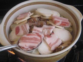 五花肉鲜虾豆腐煲的做法步骤8
