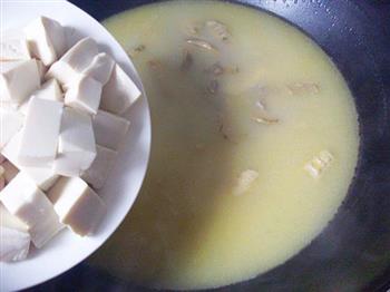 笋尖河蚌煲豆腐的做法图解8