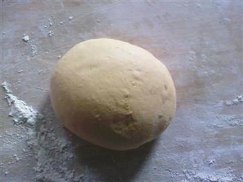 豆沙石榴包的做法步骤2