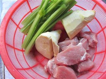 春笋芹菜鲜肉饺的做法步骤1