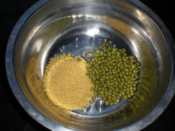 绿豆小米浆的做法图解1