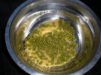 绿豆小米浆的做法图解2