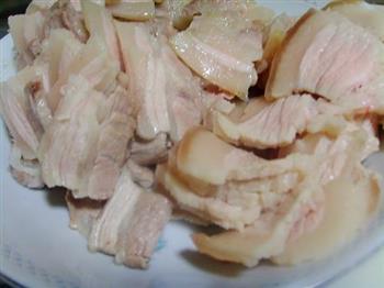 蒜苔回锅肉的做法图解2