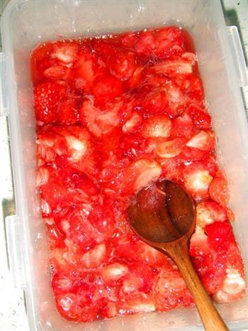 草莓冻芝士的做法步骤2