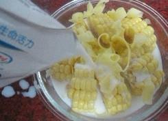 微波奶香玉米的做法步骤4