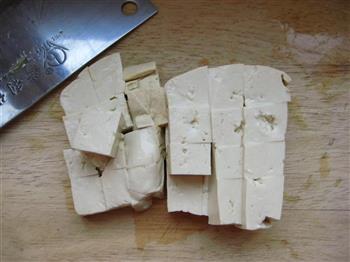 豆腐木耳烩猪血的做法图解1
