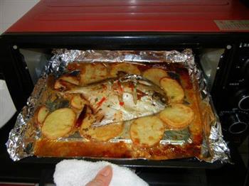 土豆烤鲳鱼的做法步骤11