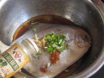 土豆烤鲳鱼的做法步骤4