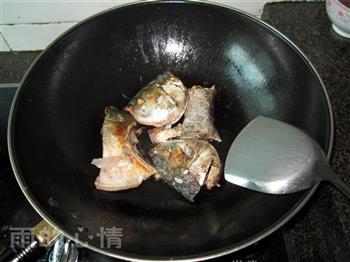 鲢鱼头炖豆腐的做法步骤3