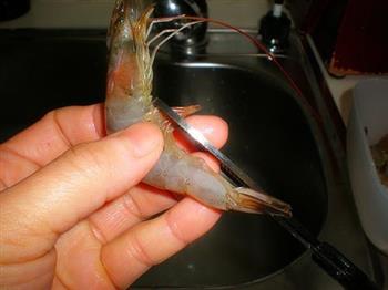 香酥琵琶虾的做法步骤2