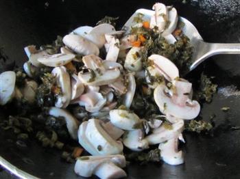 菌菇笃菜豆腐汤的做法图解13
